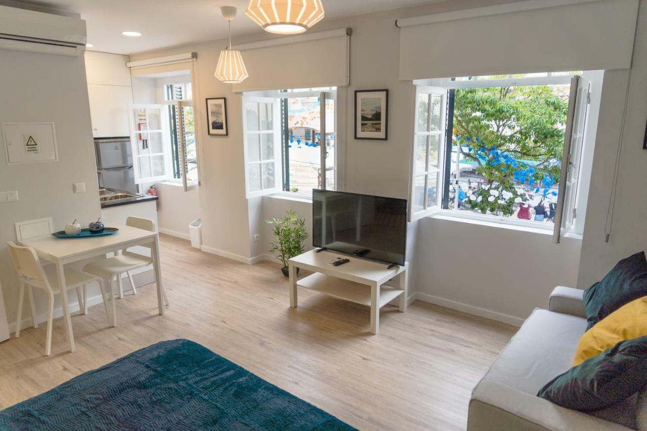 Apartment Village *